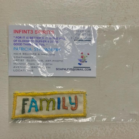 Handmade patch Family - Picture 5 of 7